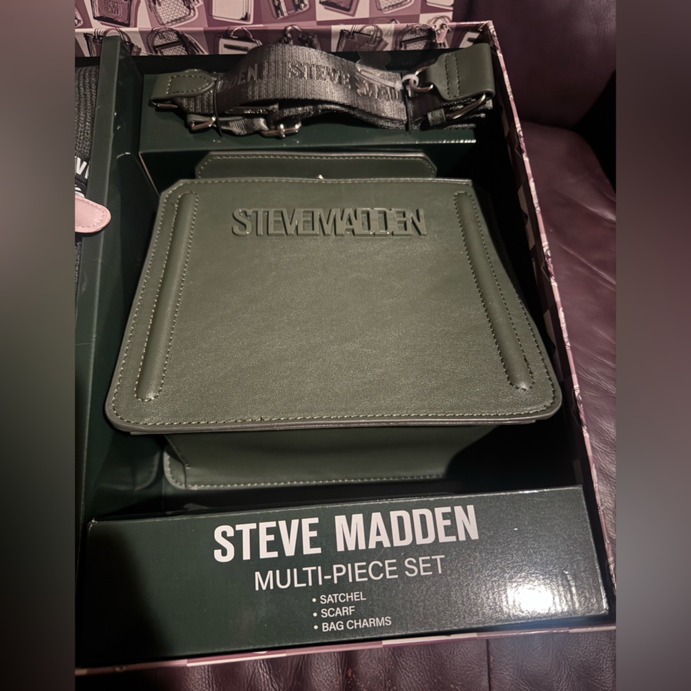 STEEVE MADDEN-EVELYN CHARM BOX GIFT SET BLACK - Picture 3 of 6